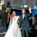 Del escote a las flores negras: los errores de la novia