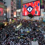 Cientos de miles de hongkoneses salieron hoy a la calle/Reuters