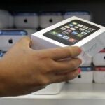 Uno de cada ocho solteros prefiere tener un iPhone antes que una novia