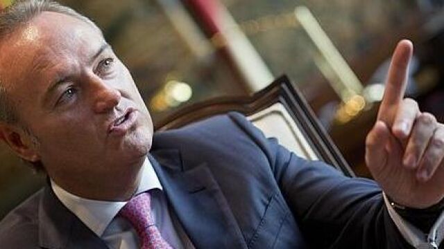 Fabra se plantea devolver competencias si no recibe una mayor financiación