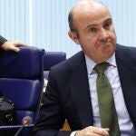 El ministro Luis de Guindos durante la reunión del Eurogrupo