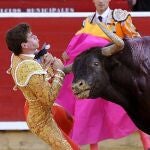 Rubén Pinar resultó prendido, sin graves consecuencias, por el segundo de la tarde