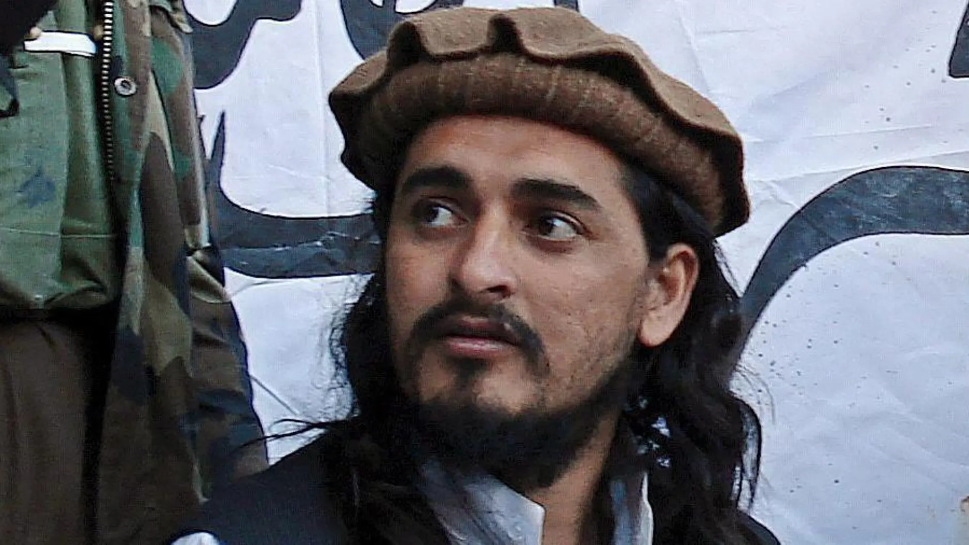 Hakimulá Mehsud, líder del mayor grupo talibán de Pakistán, "Taliban e Therik Pakistan"(TTP), durante un encuentro con periodistas en Orakzai
