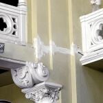 Algunas de las paredes presentan grietas y humedades