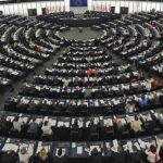 Miembros de la Eurocámara durante una sesión de votación en el Parlamento Europeo en Estrasburgo