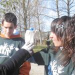 Los jóvene que participen en estas actividad aprenderán a convivir con otras personas, a ayudar a los demás y, sobre todo, se divertirán