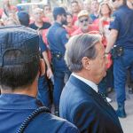 El exdirector, Alejandro Reig, entrando al TSJ en la primera sesión del juicio que continuó ayer