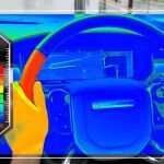 Mediante cambios de temperatura, el volante sensorial indica el momento del giro.