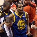 Kevin Durant se va lesionado del quinto partido de la final