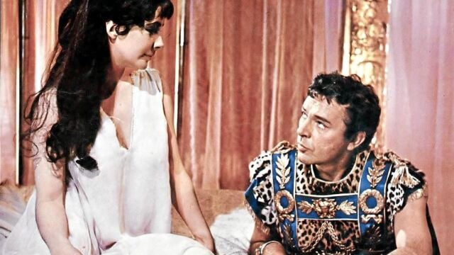 Richard Burton y Elizabeth Taylor, un amor tórrido fuera y dentro de la pantalla que dio mucho que hablar