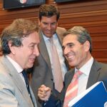 De Santiago-Juárez junto a Juan José Sanz Vitorio y a Carlos Fernández Carriedo