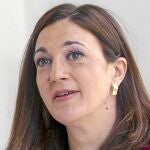 CÓMO SERÁ DENTRO DE 20 AÑOS. El rostro de Soraya Rodríguez tenderá a la flacidez debido al grosor de su piel. Se le oscurecerá el cutis y el problema de la barbilla se acentuará. La mala circulación, derivada de su tabaquismo, puede potenciar sus ojeras.