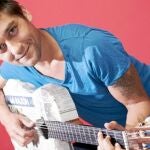 «Mi madre presume de todos sus hijos, del que es cantante, del que es actor y del que trabaja en El Corte Inglés»
