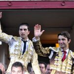 Castaño y Robleño abandonan a hombros el coso francés