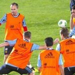 Iniesta y Koke, ayer en el entrenamiento de la Selección en Mallorca