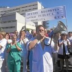 Los enfermeros incrementarán sus protestas si continúan los recortes