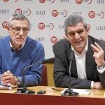 El secretario regional de UGT, Agustín Prieto, y el del PSOE, Julio Villarrubia