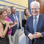 El titular de Presidencia, ayer en la Cámara andaluza