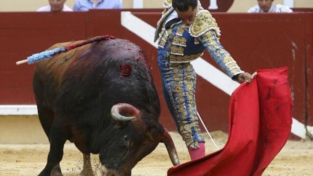 Iván Fandiño, en la pasada Feria de Bayona, ante un toro de Fuente Ymbro