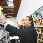 INAUGURACION DE LA BIBLIOTECA MUNICIPAL ALFONSO USSIA EN VILLA DEL PRADO