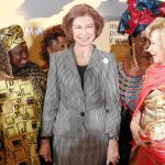 La Reina y María Teresa Fernández de la Vega, que preside la Fundación Mujeres por África