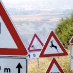 Varias señales de tráfico