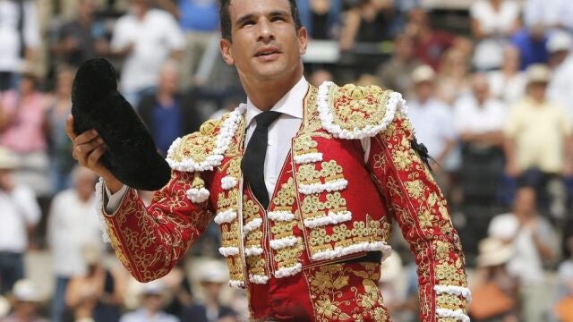 Manzanares, a hombros esta mañana en Nimes