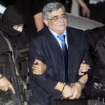 Imagen de archivo del líder de Amanecer Dorado, Nikolaos Michaloliakos, a su llegada al tribunal de Atenas