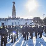 La basílica del Cerro de los Ángeles acogió el funeral organizado por distintos cuerpos policiales en memoria de Javier Ortega, fallecido en Embajadores