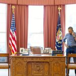 Obama habló por teléfono con Putin durante 90 minutos para pedirle que retire las tropas de Crimea