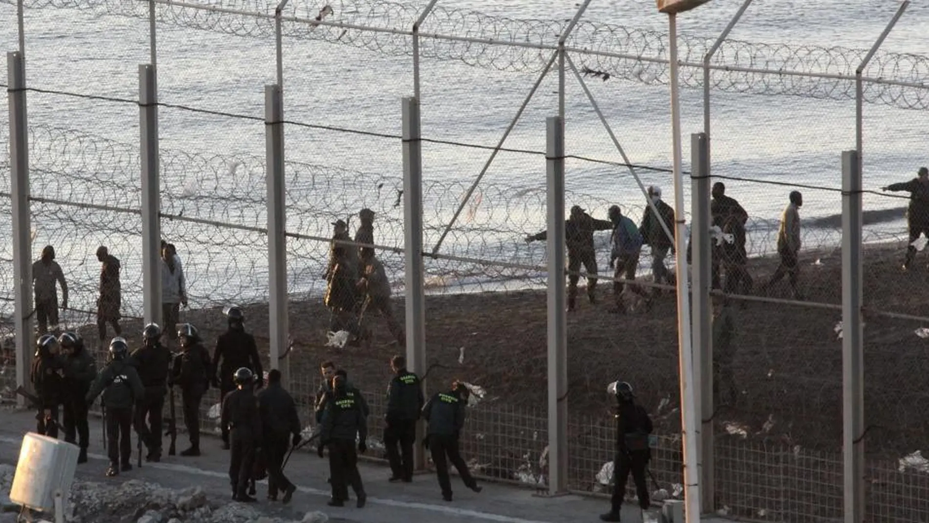 Asalto masivo a la frontera de Ceuta