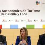 Alicia García, Javier Ramírez y Luis Rodríguez (Acaltur) presiden el Consejo Regional de Turismo