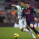 Messi hizo doblete, los dos últimos goles del partido, ante el Córdoba