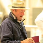 Amador Mohedano, en el aeropuerto de Madrid.