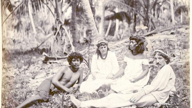 Stevenson, en una de las islas de la Polinesia donde vivió
