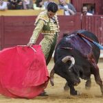 Derechazo de Morenito de Aranda al tercero de la tarde
