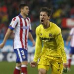 El delantero argentino Luciano Vietto, del Villarreal, celebra su gol.