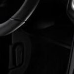 Interior muy deportivo con asientos firmados por Recaro.