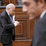 Fernández-Díaz y Eduardo Madina vivieron ayer un tenso debate en el Congreso de los Diputados por la Ley de Seguridad Ciudadana