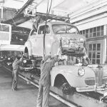 MÁQUINAS Y HOMBRES. Una cadena de montaje de Ford