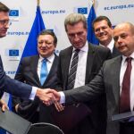Imagen de la formalización del acuerdo de suministro de gas ruso para Ucrania en Bruselas.