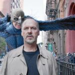 Michael Keaton interpreta a un actor que fue un superhéroe.