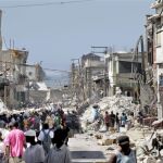 Imagen de una calle de Puerto Príncipe tras el terremoto.