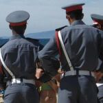 La policía ha conseguido arrestar a uno de los tres violadores, mientras que también ha detenido al novio por "secuestro de una menor".
