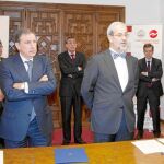 Sacristán, Mateos, Hernández y Hermida, tras la firma del acuerdo, ayer en Salamanca