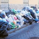 Los vecinos de Alcorcón llevan ya diez días sufriendo la huelga de recogida de basuras