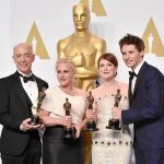 De izda. a dcha., J.K. Simmons, Patricia Arquette, Julianne Moore y Eddie Redmayne, ganadores de las principales categorías en los Oscar