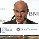 El ministro de Economía, Luis de Guindos, durante su intervención en el foro financiero Spain Investors Day (SID), en Madrid.