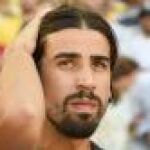 Los jugadores Shkodran Mustafi, Sami Khedira and Per Mertesacker esperaron su turno, pero el madridista, pese a su buen Mundial, no pudo jugar por lesión