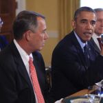 El presidente estadoundiense, Barack Obama se reúne con los líderes del Congreso estadounidense